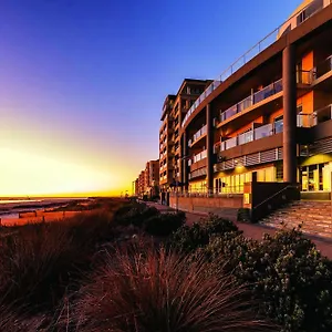 Oaks Glenelg Plaza Pier Aparthotel Adelaide